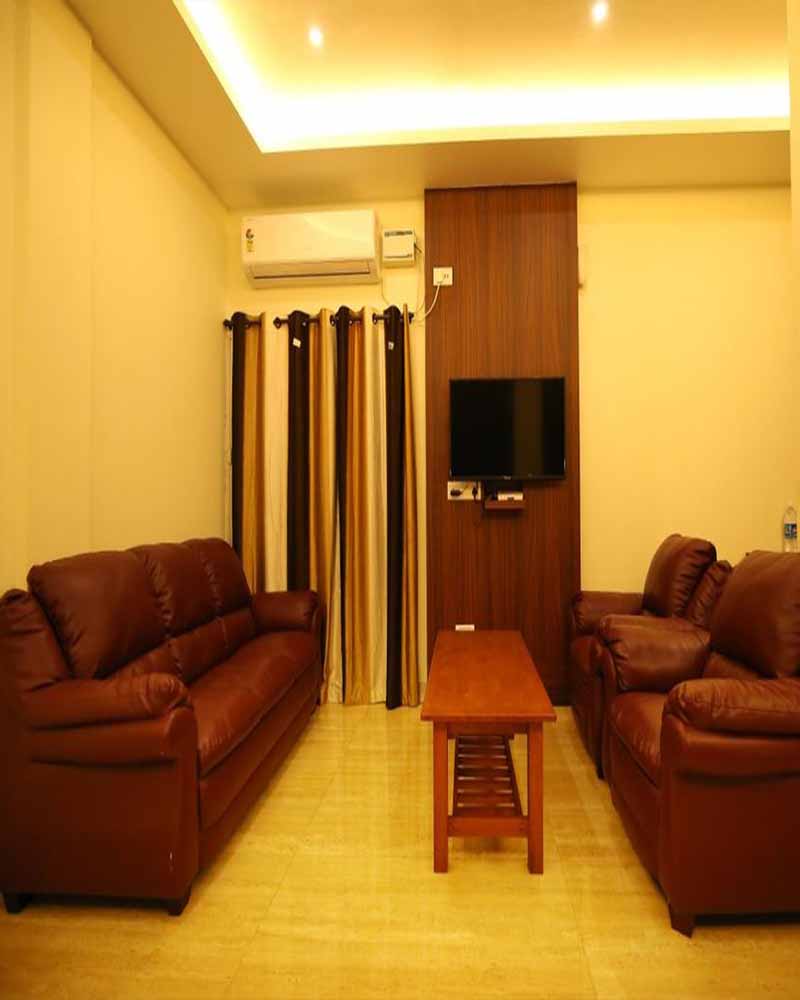 hotel marina manor indide veiew